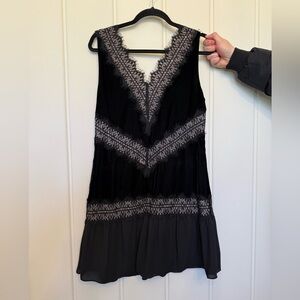 Nordstrom Chelsea 28 black lace and velvet dress size medium